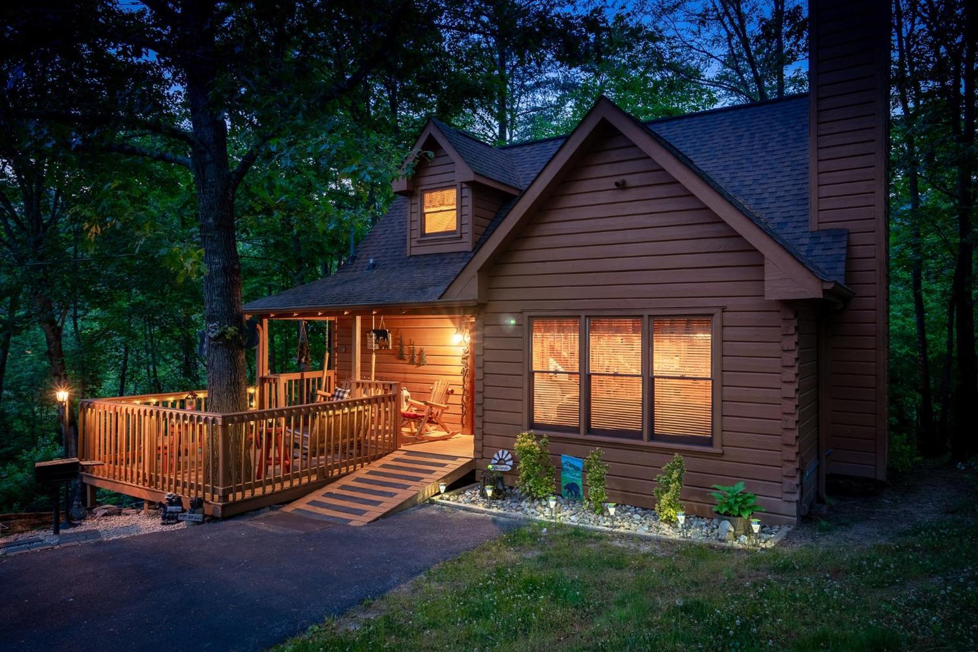 Cozy, Ada Accessible, Family Cabin With Hot Tub Sevierville Eksteriør bilde